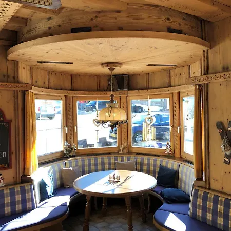 Haus Marjanne Apart Otel Niederau