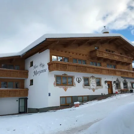 Haus Marjanne Aparthotel 3*