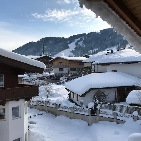 Haus Marjanne 3* Niederau