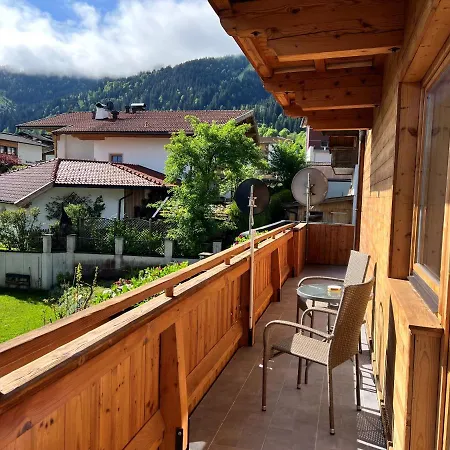 Haus Marjanne Lägenhetshotell Niederau